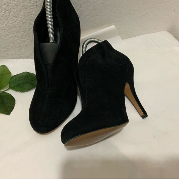 Aldo Women's 9 Black Suede Stiletto Heels Slip On Ankle Booties Boots - Picture 3 of 16